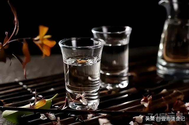 酒局上遇到这“3类人”，切记不可深交，离得越远越好