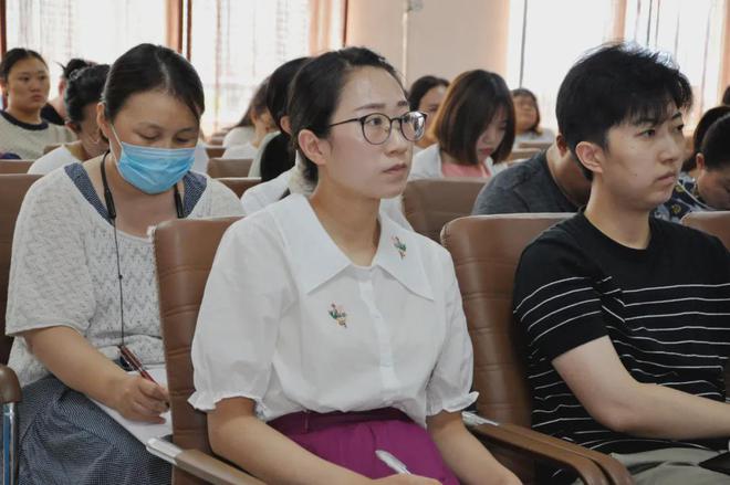 河北建材学院航海学院_河北外国语学院_外国语教学